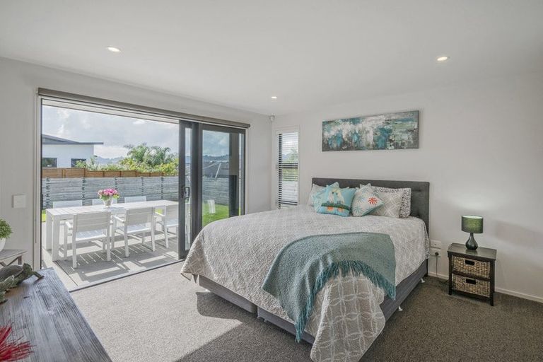 Photo of property in 10 Topping Place, Whitianga, 3510