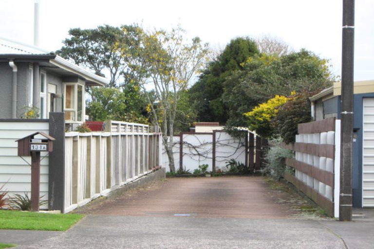 Photo of property in 136a Seaview Road, Westown, New Plymouth, 4310