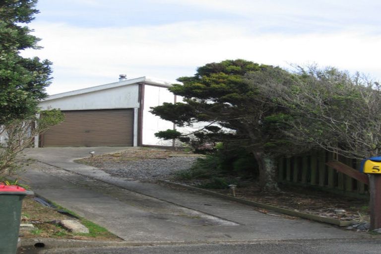 Photo of property in 55 Baylands Drive, Newlands, Wellington, 6037