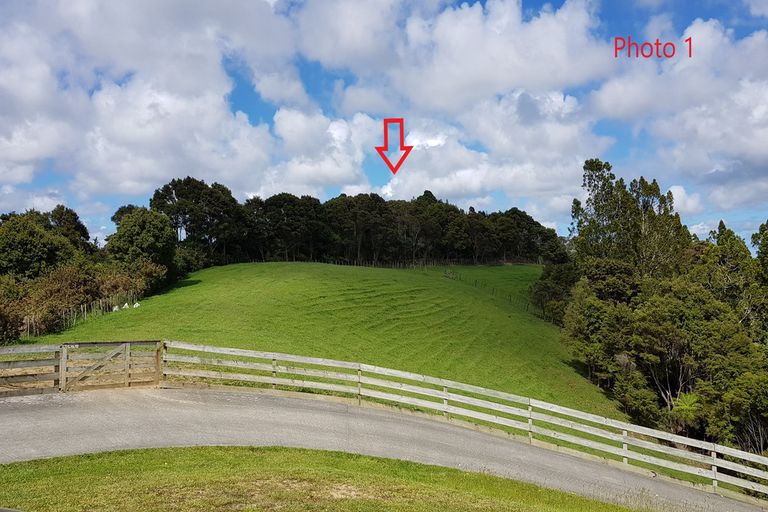 Photo of property in 244a Blackbridge Road, Dairy Flat, 0794