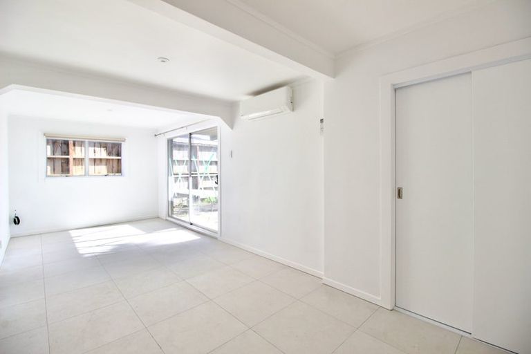 Photo of property in 202 Manuka Road, Bayview, Auckland, 0629