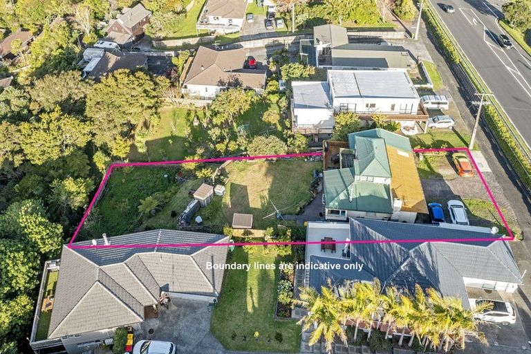 Photo of property in 315 Glenfield Road, Glenfield, Auckland, 0629