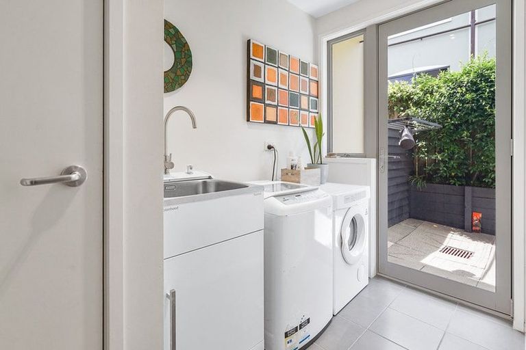 Photo of property in 44c Anglesea Street, Hamilton Central, Hamilton, 3204