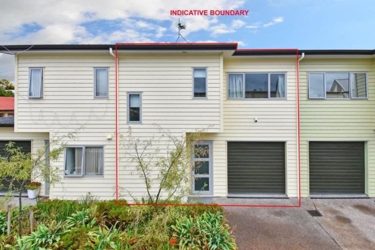 Photo of property in 37/11 Ray Small Drive, Papakura, 2110