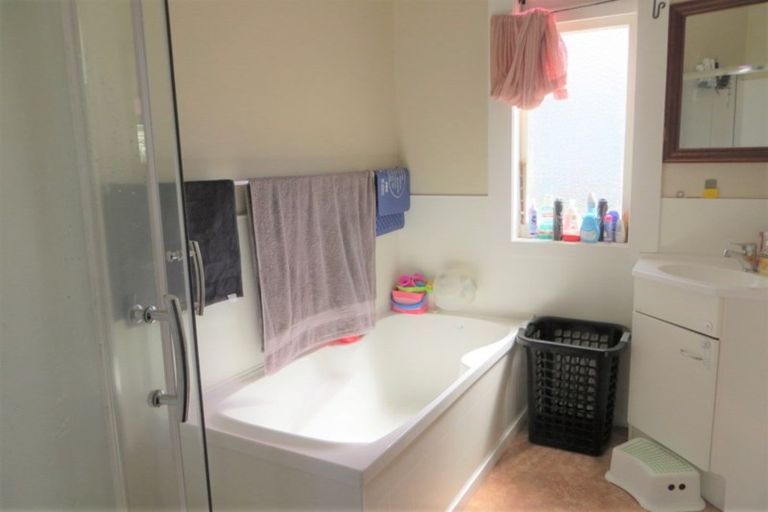 Photo of property in 14 Farmer Street, Te Aroha, 3320