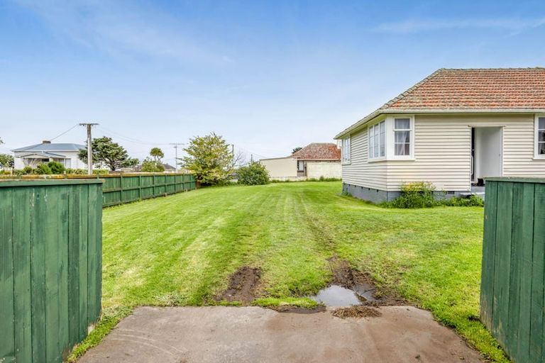 Photo of property in 179 Egmont Street, Patea, 4520