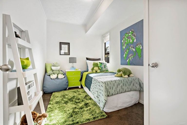 Photo of property in 1/24 Beaumaris Way, Conifer Grove, Takanini, 2112