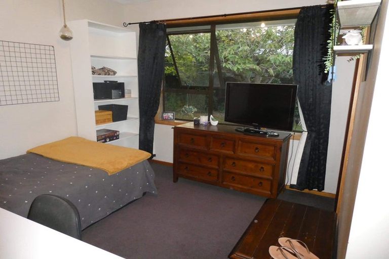 Photo of property in 22 Liverton Crescent, Bishopdale, Christchurch, 8053