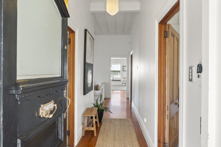 Photo of property in 68 Palmerston Road, Birkenhead, Auckland, 0626