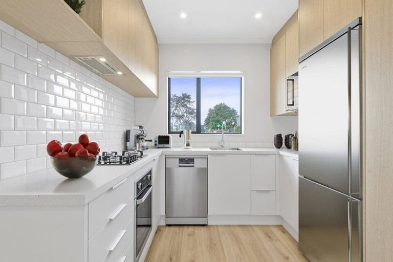 Photo of property in 1b Falabella Lane, Karaka, Papakura, 2113