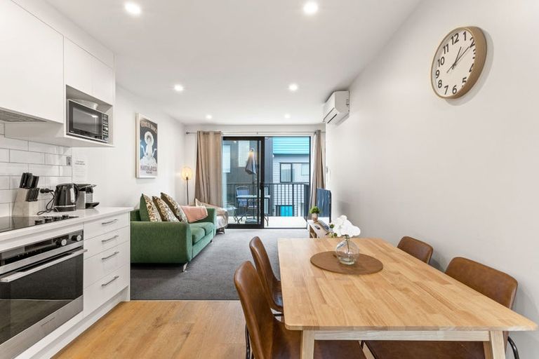 Photo of property in 5/3234 Great North Road, New Lynn, Auckland, 0600