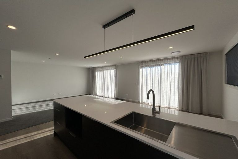 Photo of property in 15 Rowe Drive, Jacks Point, 9371