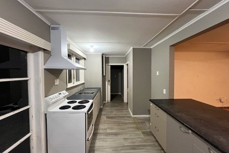 Photo of property in 20 Ribblesdale Road, Henderson, Auckland, 0612