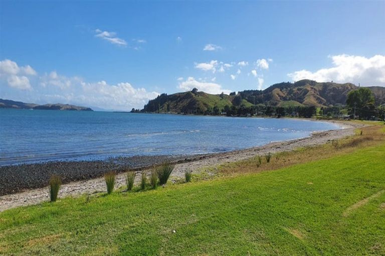 Photo of property in 64 Mataikokako Loop, Kawakawa Bay, 2585