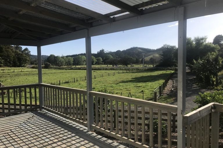 Photo of property in 1147 Ngunguru Road, Kiripaka, Whangarei, 0173