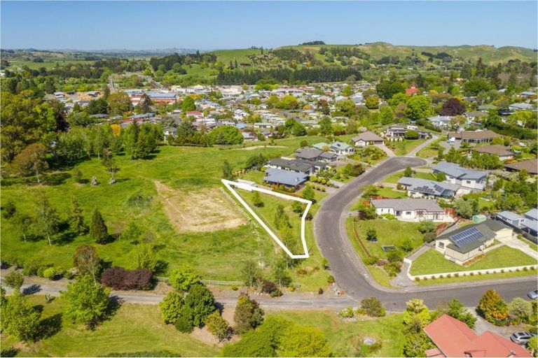 Photo of property in Parkland Drive, Waipawa, 4210