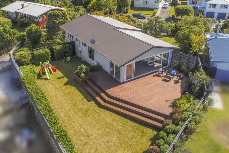 Photo of property in 13 Wattle Grove, Maungaraki, Lower Hutt, 5010