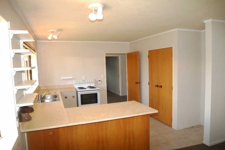 Photo of property in 21 Moana Road, Paraparaumu, 5032