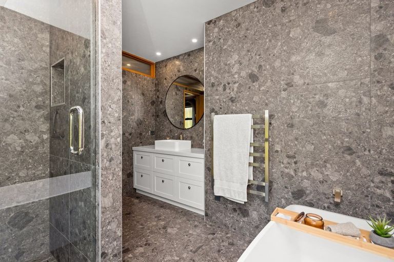 Photo of property in 3a Tauroa Road, Havelock North, 4130