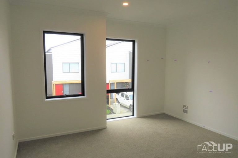 Photo of property in 16 Nugget Avenue, Hobsonville, Auckland, 0616