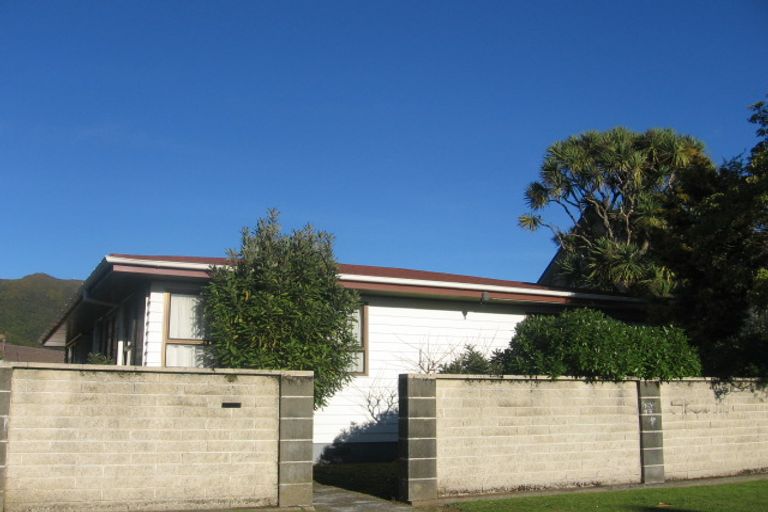 Photo of property in 81 Cambridge Terrace, Waterloo, Lower Hutt, 5011