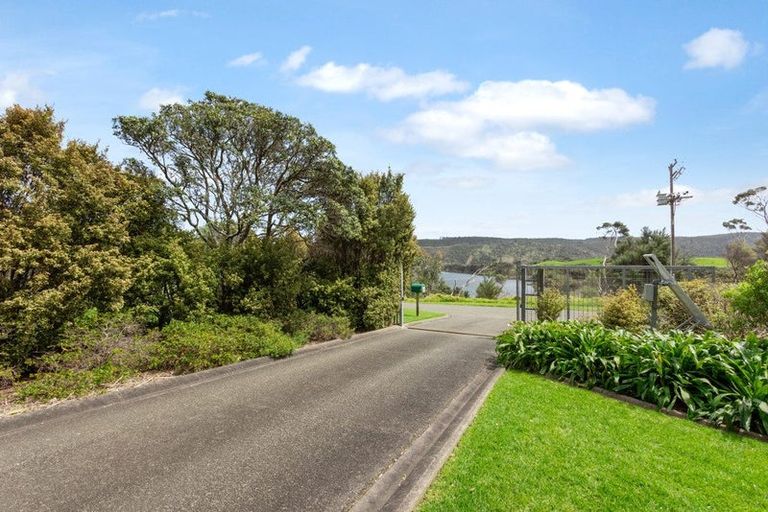 Photo of property in 51 Donohue Road, South Head, Helensville, 0874