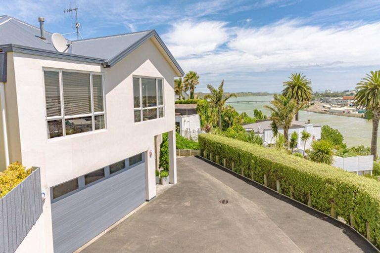 Photo of property in 70a Hipango Terrace, Durie Hill, Whanganui, 4500