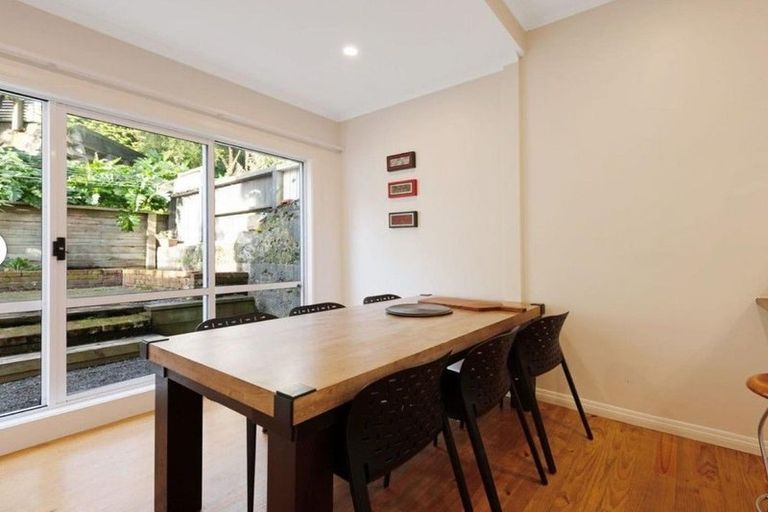 Photo of property in 235 Tinakori Road, Thorndon, Wellington, 6011