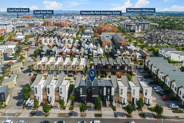 Photo of property in 12 Cochrane Road, Hobsonville, Auckland, 0616