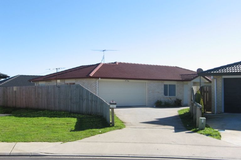 Photo of property in 11 Carn Place, Weymouth, Auckland, 2103