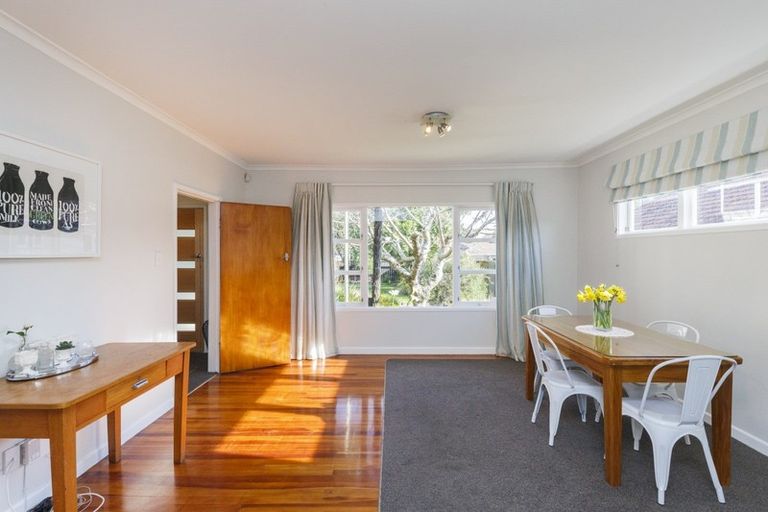 Photo of property in 17 Manawatu Street, Hokowhitu, Palmerston North, 4410