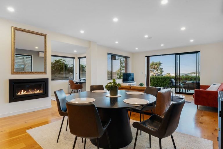 Photo of property in 9 Coastview Lane, Long Bay, Auckland, 0630