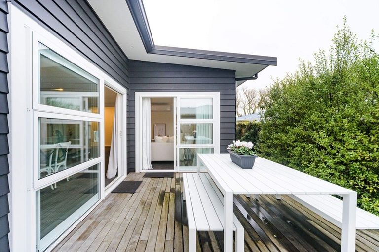 Photo of property in 2b Alton Place, Hokowhitu, Palmerston North, 4410