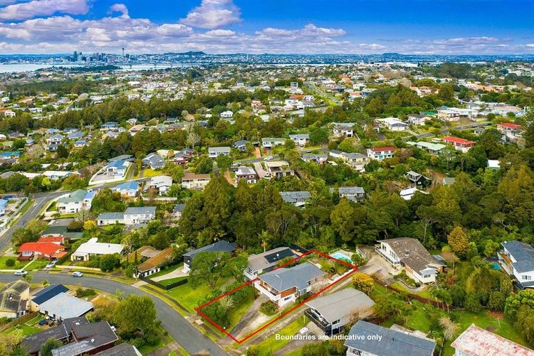 Photo of property in 12 Gretel Place, Hillcrest, Auckland, 0627