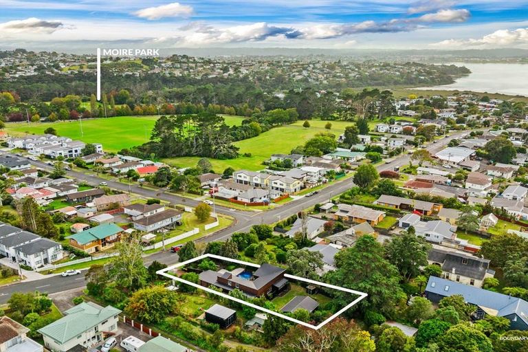 Photo of property in 279 Royal Road, Massey, Auckland, 0614