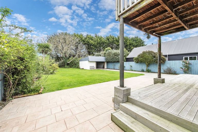 Photo of property in 2/47 Strowan Road, Strowan, Christchurch, 8052