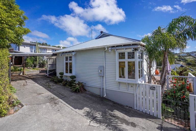 Photo of property in 84 Moncks Spur Road, Redcliffs, Christchurch, 8081