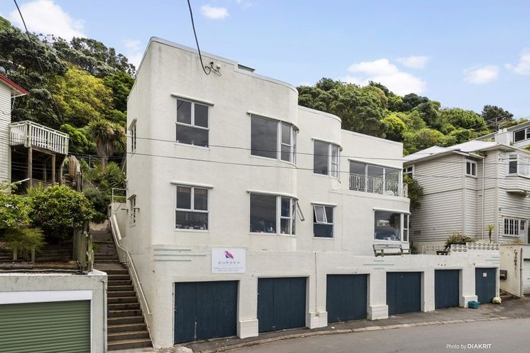 Photo of property in 110 Grafton Road, Roseneath, Wellington, 6011