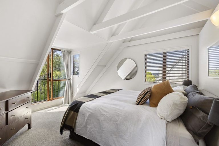 Photo of property in 3/1 Mulberry Place, Glenfield, Auckland, 0629