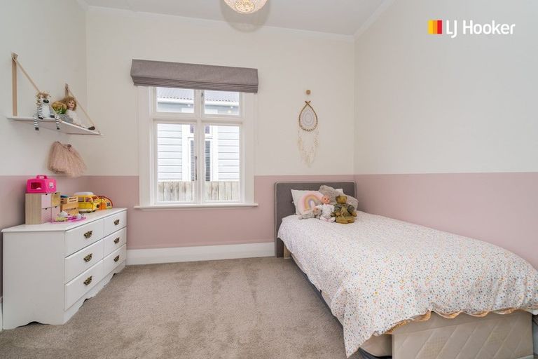 Photo of property in 65 Hargest Crescent, Saint Kilda, Dunedin, 9012
