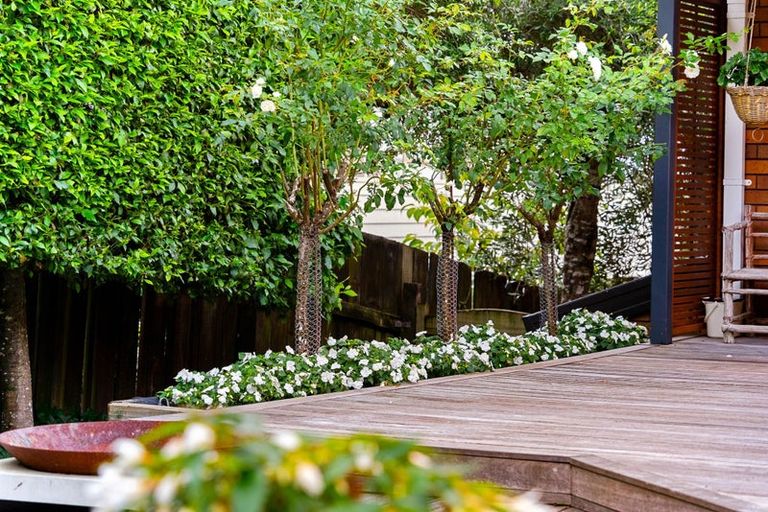 Photo of property in 43 Braemar Road, Rothesay Bay, Auckland, 0630