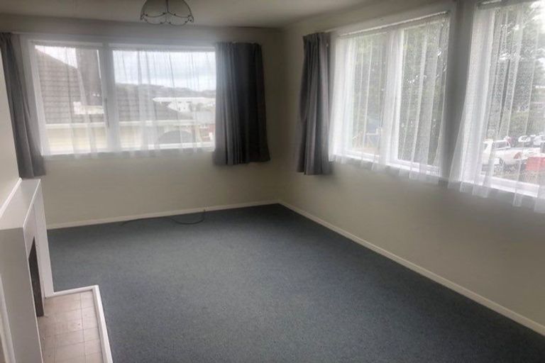 Photo of property in 8 Justine Street, Cannons Creek, Porirua, 5024