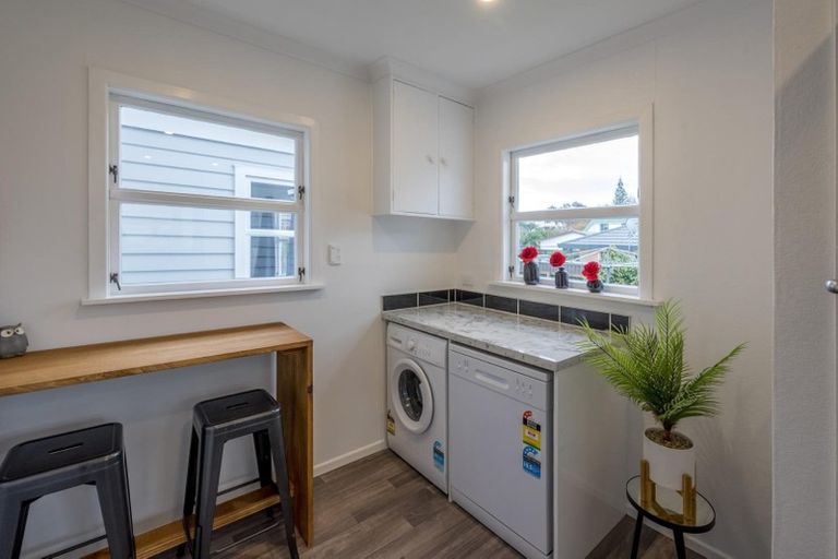 Photo of property in 33 Rugby Street, Levin, 5510