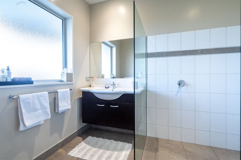 Photo of property in 31 Matheson Crescent, Albert Town, Wanaka, 9305