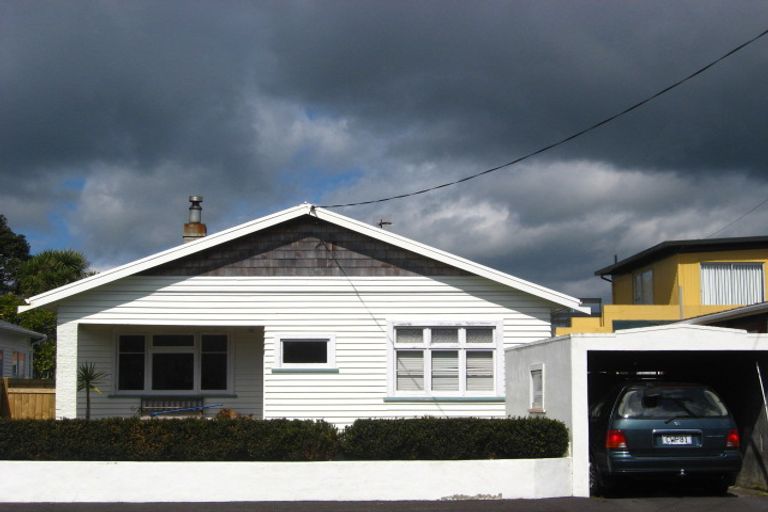 Photo of property in 63 Barrett Street, Westown, New Plymouth, 4310