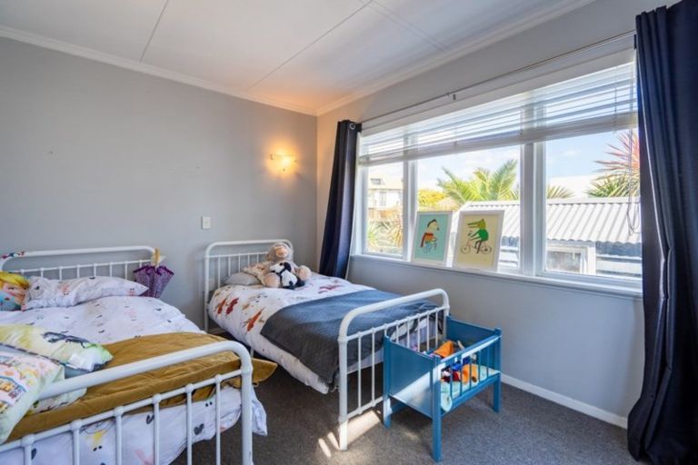 Photo of property in 1 Toru Road, Paraparaumu Beach, Paraparaumu, 5032