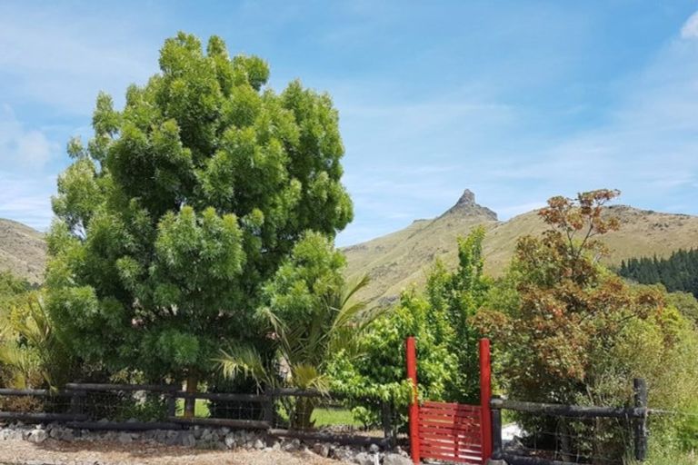 Photo of property in 6 Deavoll Place, Heathcote Valley, Christchurch, 8022