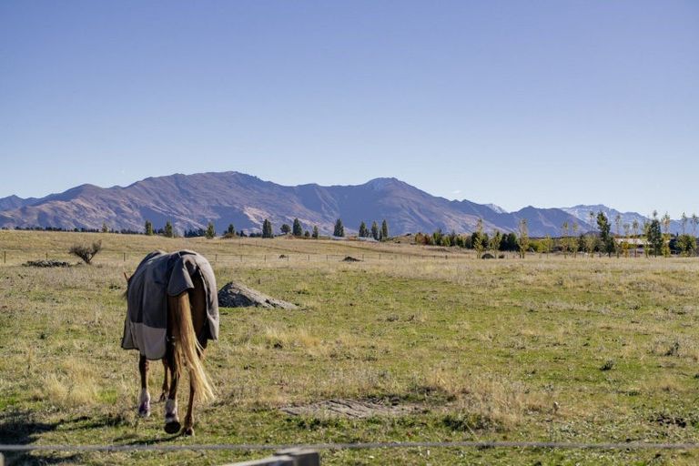 Photo of property in 182 Stevenson Road, Wanaka, 9382