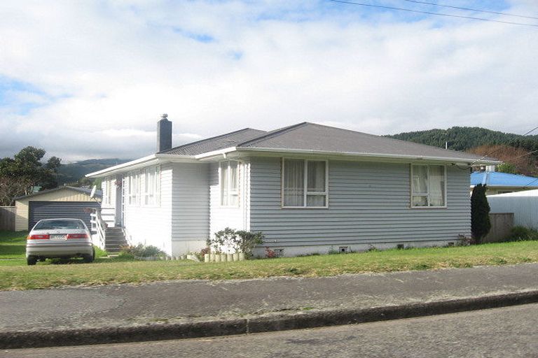 Photo of property in 13 Clarkes Crescent, Paekakariki, 5034