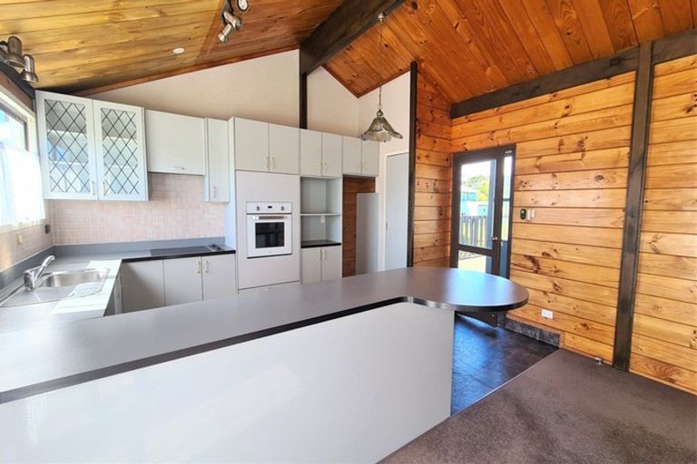 Photo of property in 49 Brennan Place, Opunake, 4616